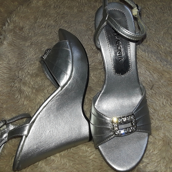 Shoes - Silver wedges